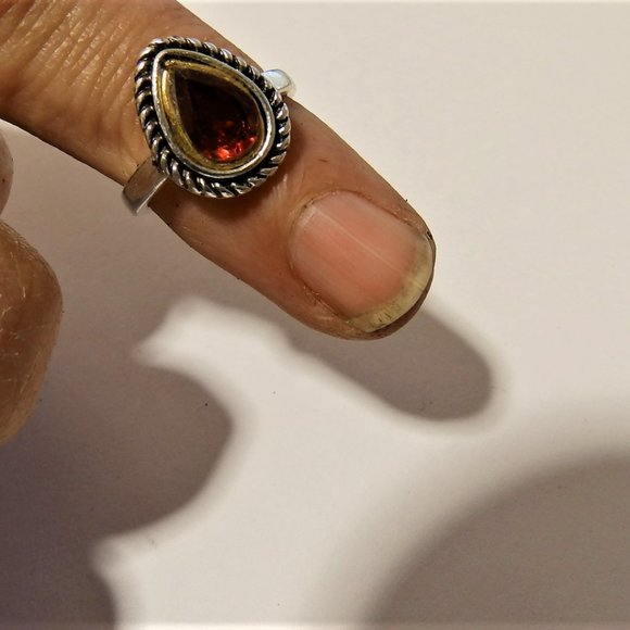 Red garnet pear ring Gold and silver tone mixed metal and certified - Picture 3 of 7